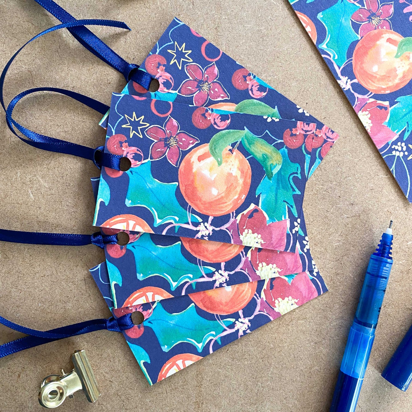 Hellebores & Holly - Wrap & Tag set